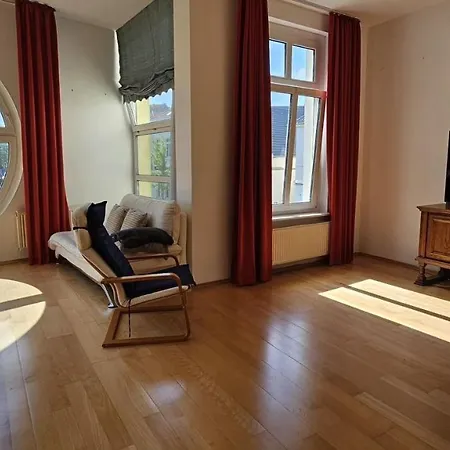Apartment 135qm 4 In Stadtnähe, Wintergarten Parkplatz