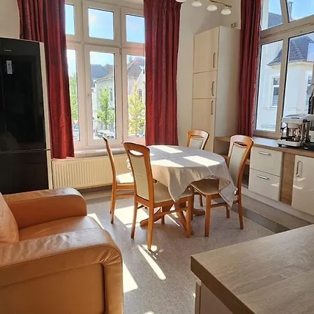 Helle Mit Sonnigem Ausblick, In Zentraler Lage 135 Qm, 4 Oldenburg