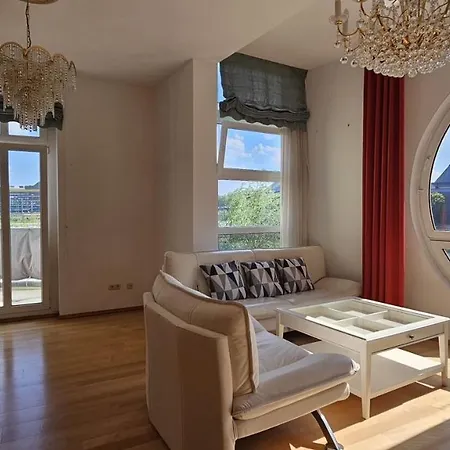 Helle Mit Sonnigem Ausblick, In Zentraler Lage 135 Qm, 4 * Oldenburg
