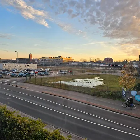 Helle Mit Sonnigem Ausblick, In Zentraler Lage 135 Qm, 4 Apartment